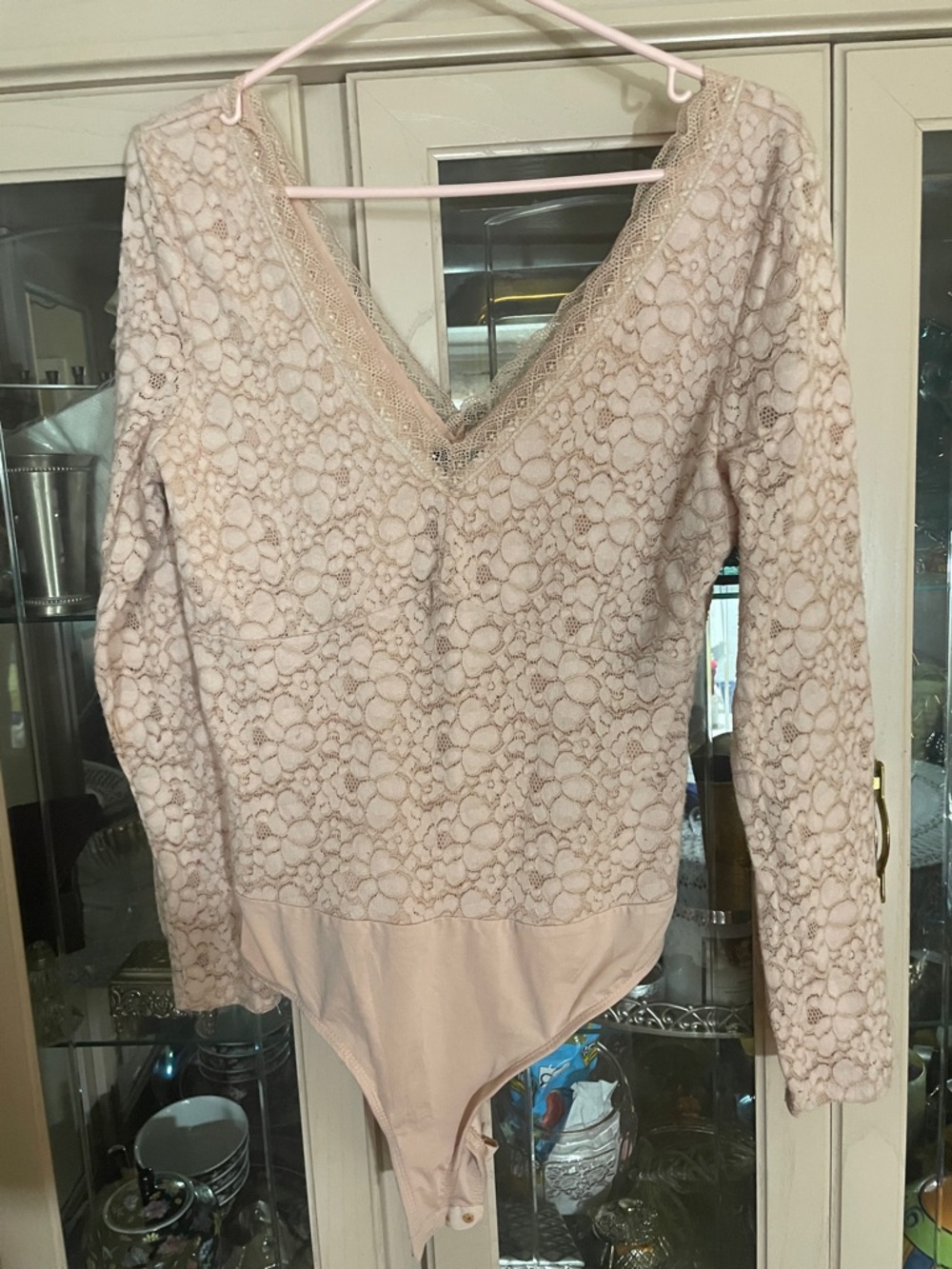 Ardene Lace V-Neck Long Sleeve Bodysuit in Blush Pink
